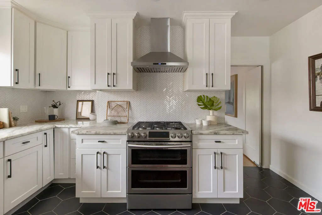 5361 Oakland Street, Los Angeles, California 90032 home-pic-10